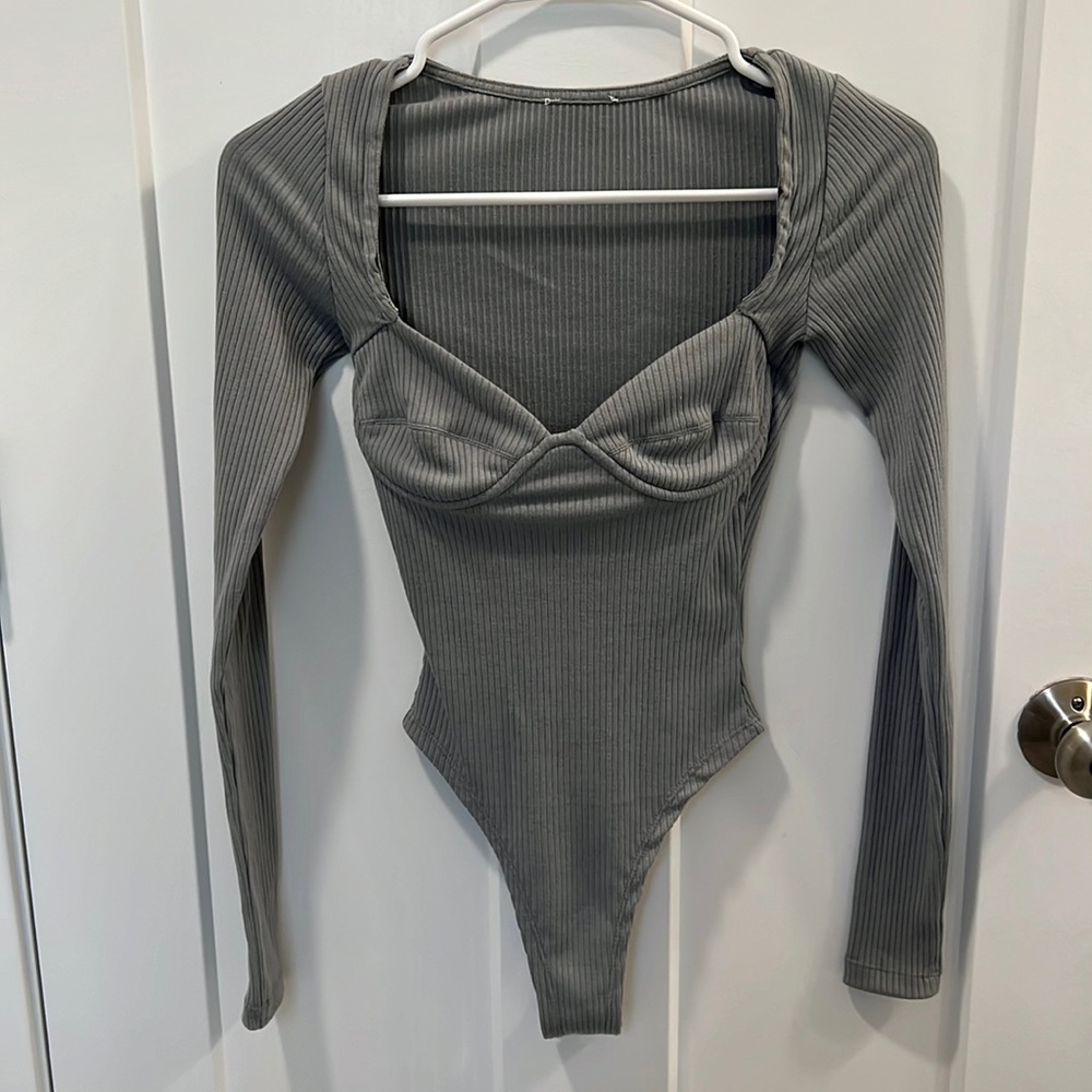 Ribbed Long-Sleeve Bodysuit - Gray